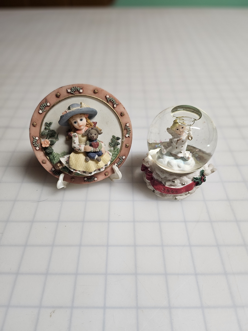 Angel Snowglobe